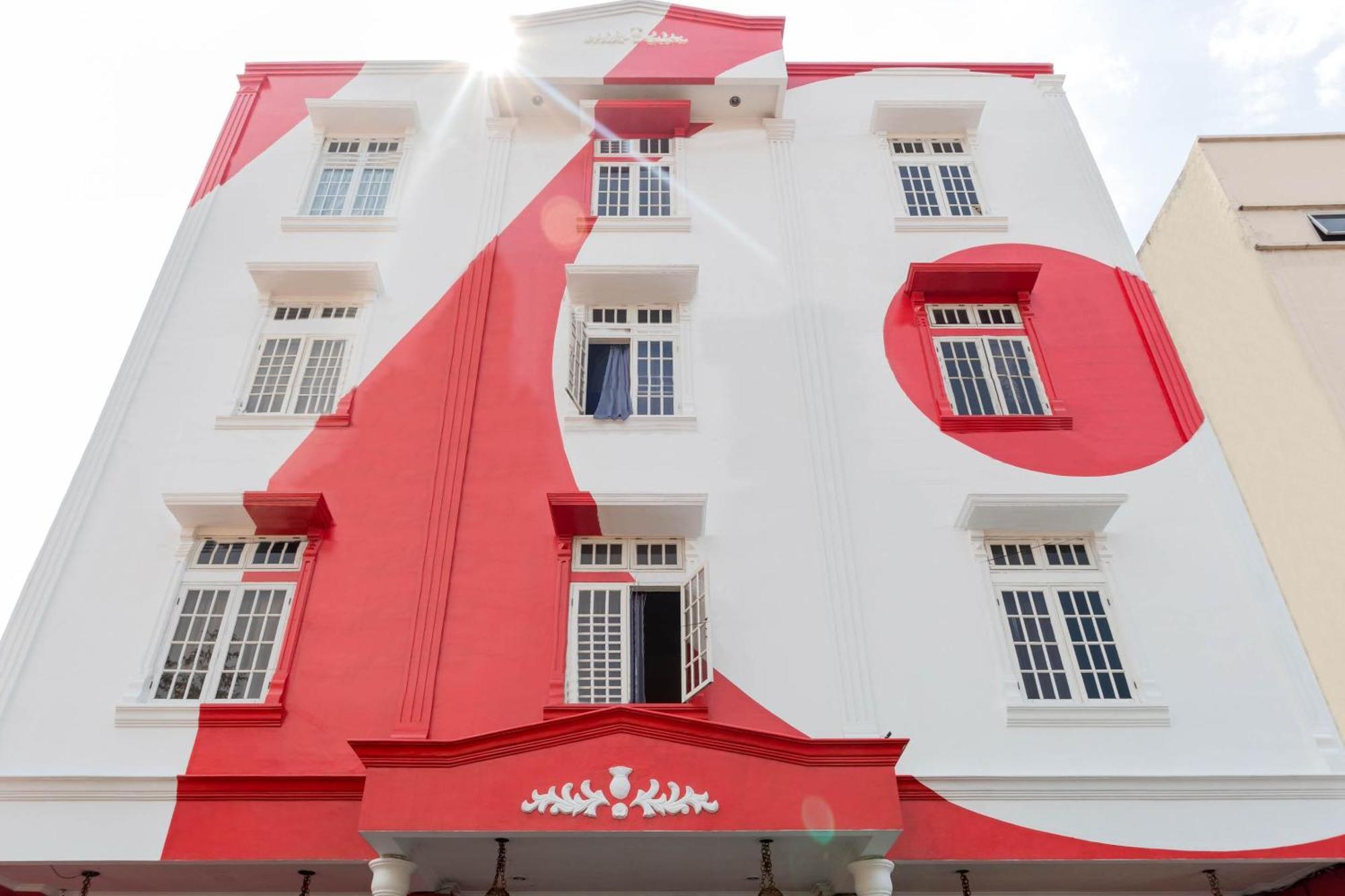 Oyo 1111 Pasar Baru Inn Jakarta Exterior photo